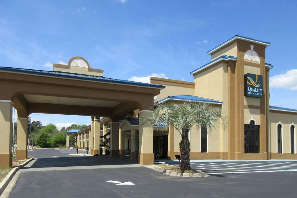 Quality Inn & Suites Lake City Exterior photo